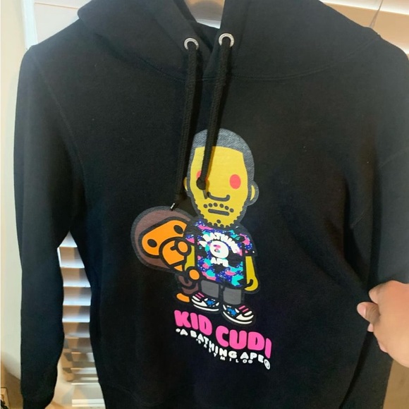 bape hoodie need to get rid of this - Picture 3 of 4